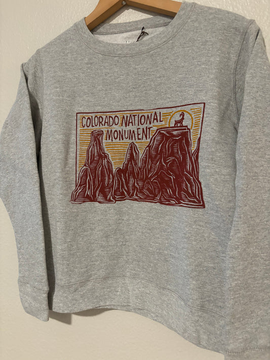 M jr - monument sweater