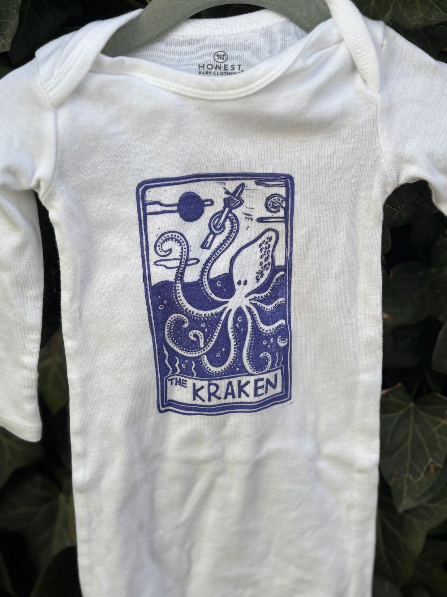 0-6m Kraken sleeper gown