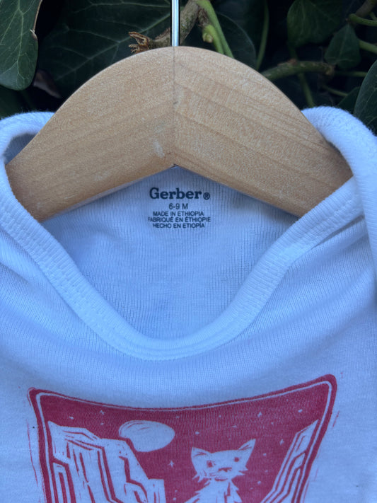 6-9m Tatzelwurm onesie