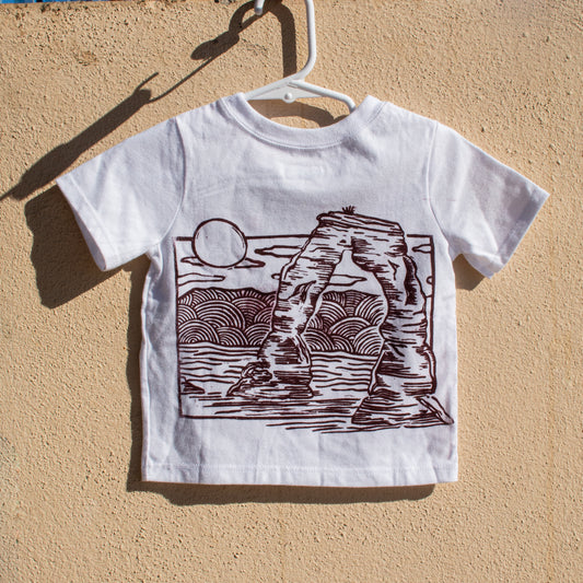18M - Arches T-shirt