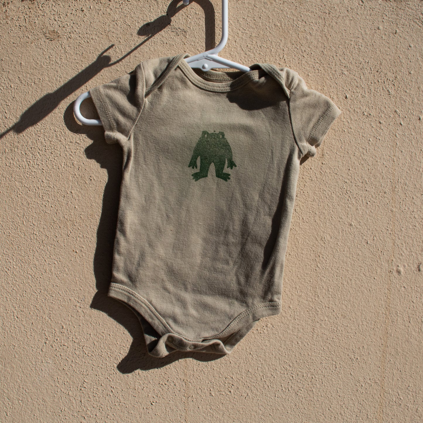 6M - frogman onesie (misprint)