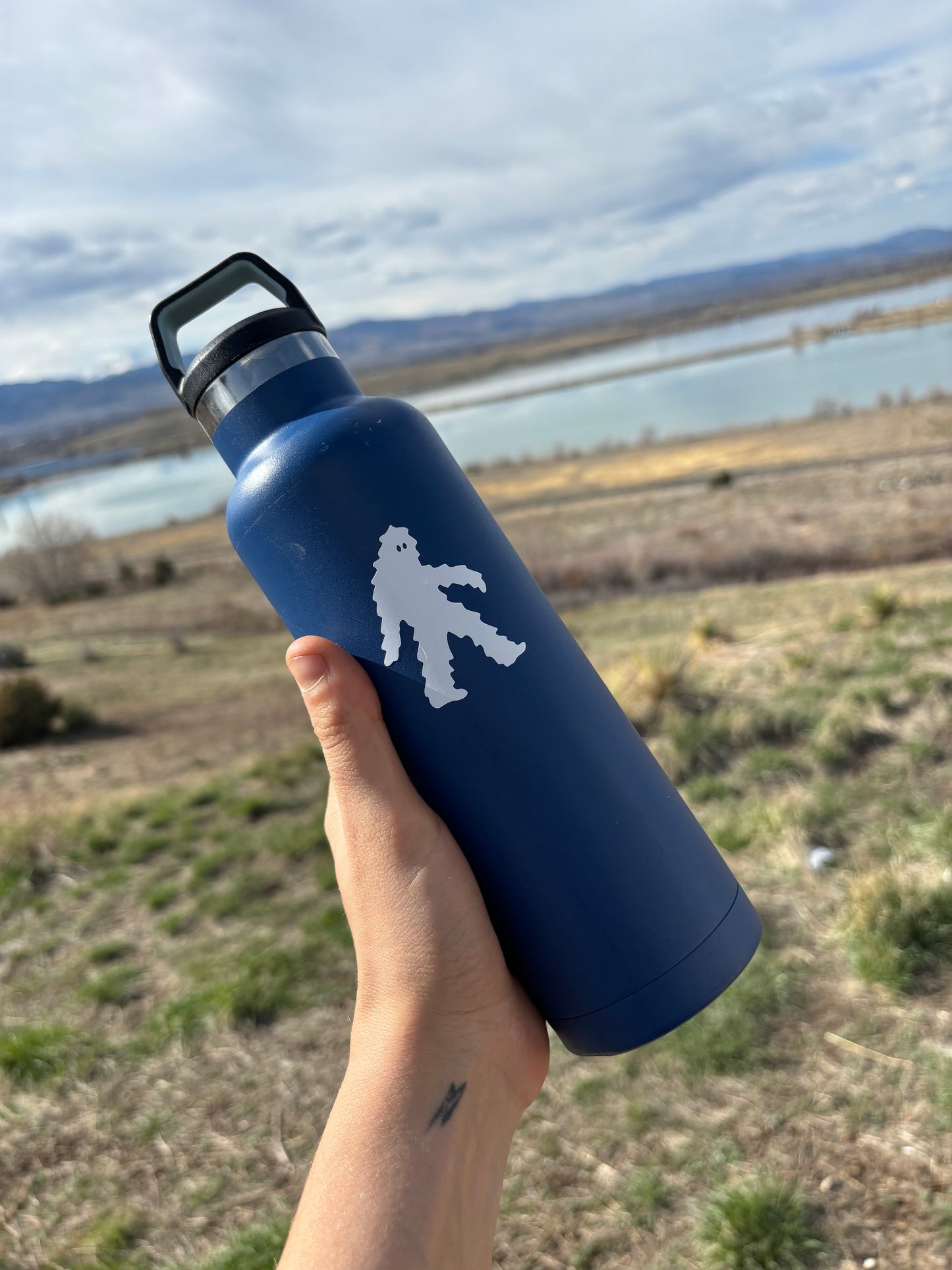 Sasquatch upcycled insulated bottle - blue
