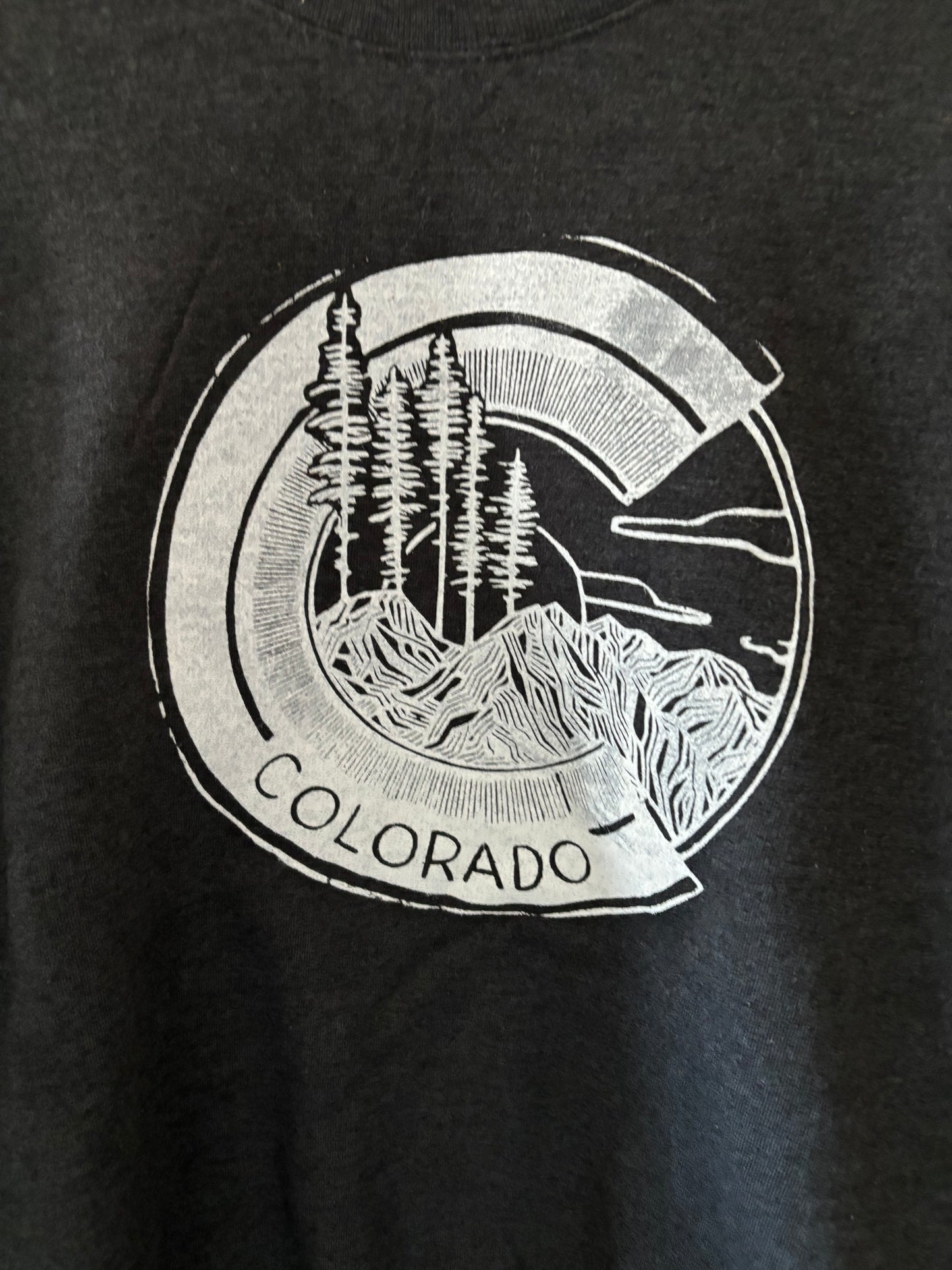 L - Colorado crew neck