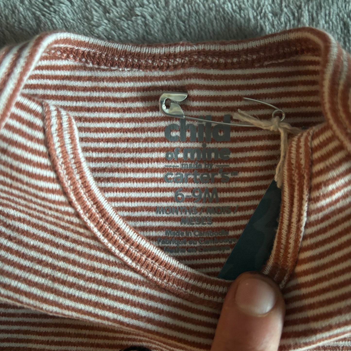 6-9M - fairy caps onesie (stain)