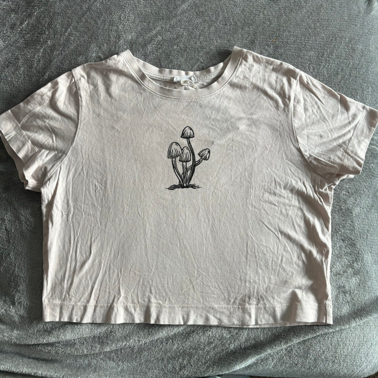 M - Fairy caps T-shirt