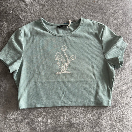 M - Fairy caps cropped T-shirt