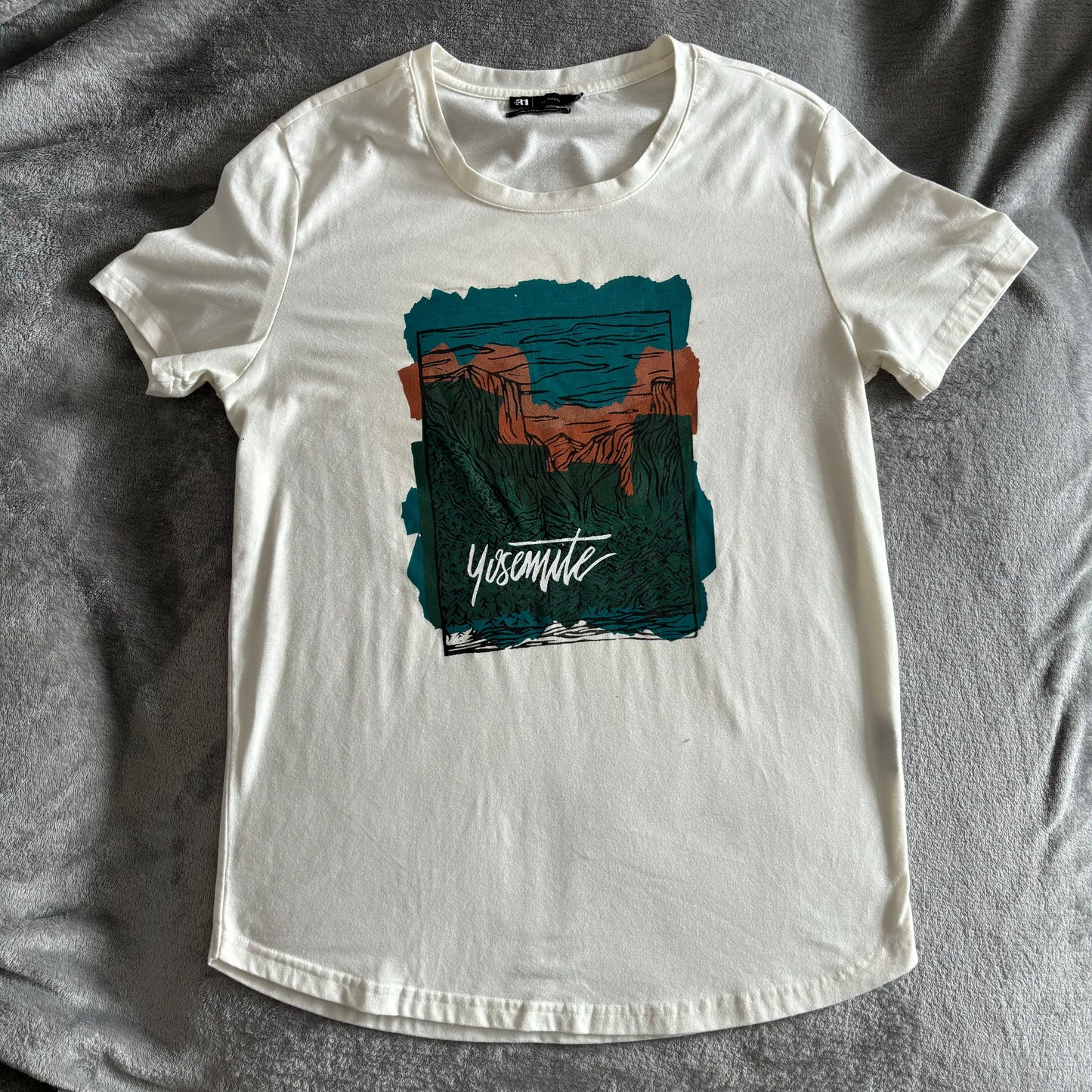 S - Yosemite T-shirt
