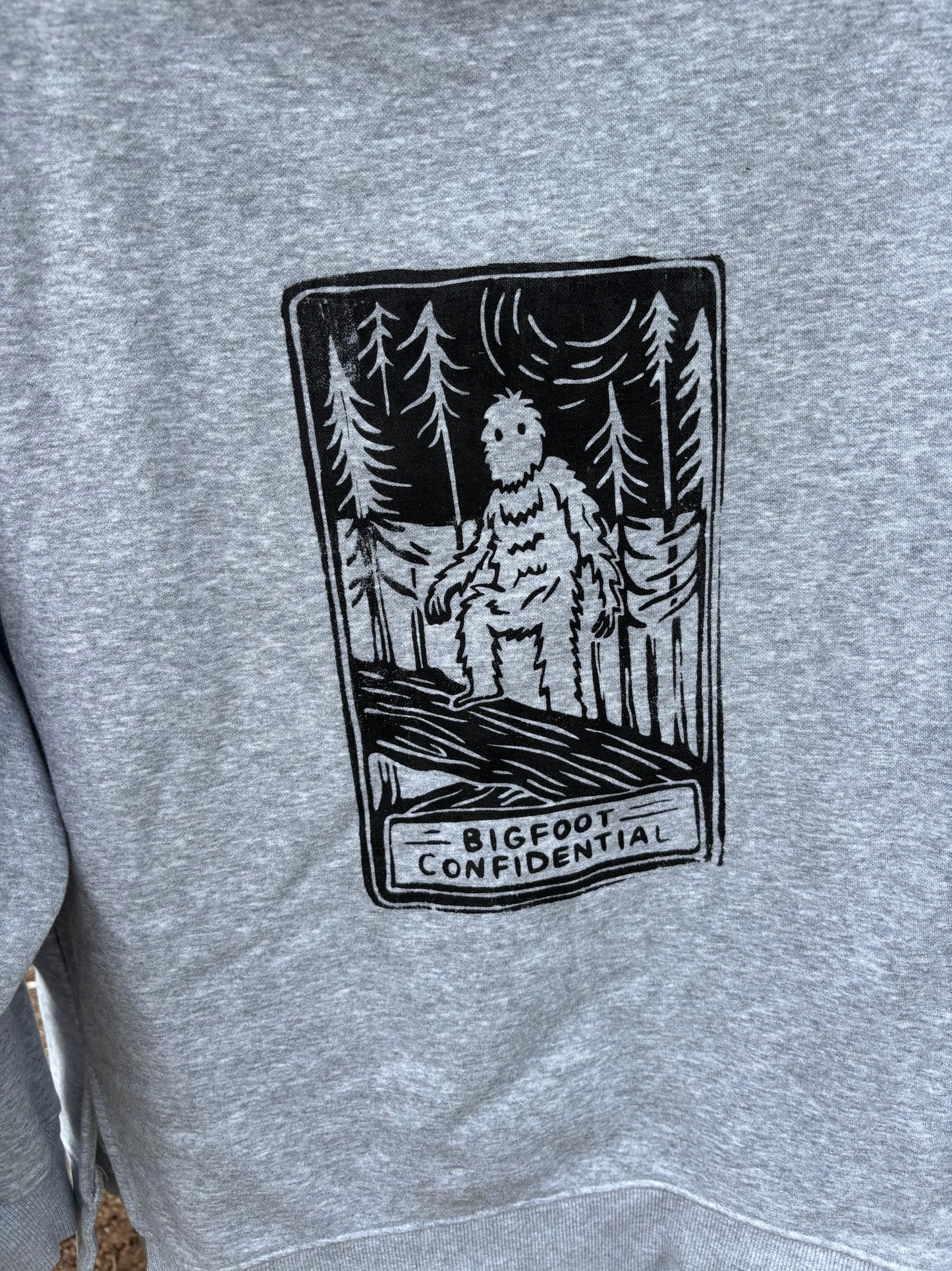 L - Bigfoot confidential crew neck