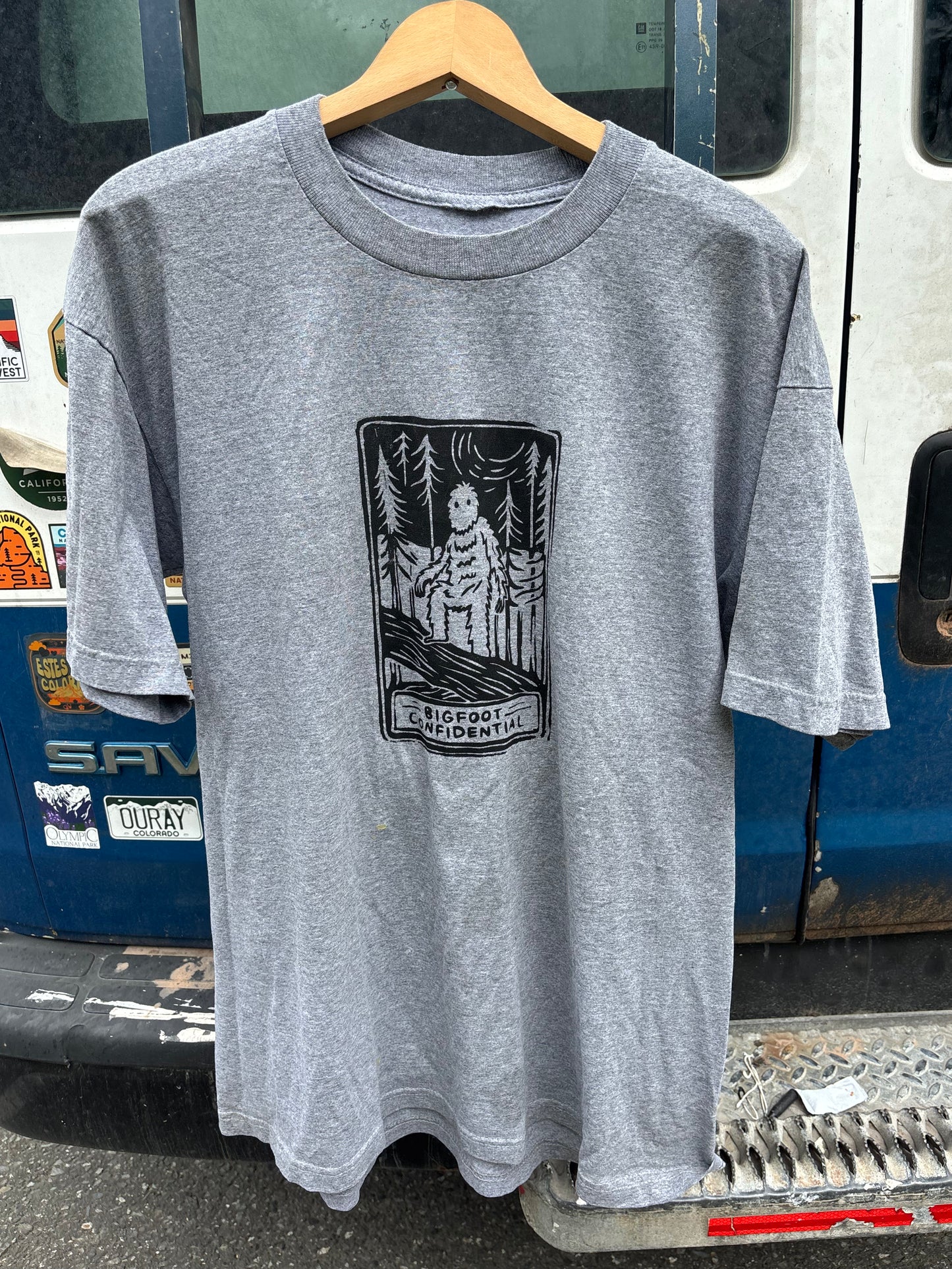 2XL - Bigfoot confidential T-shirt