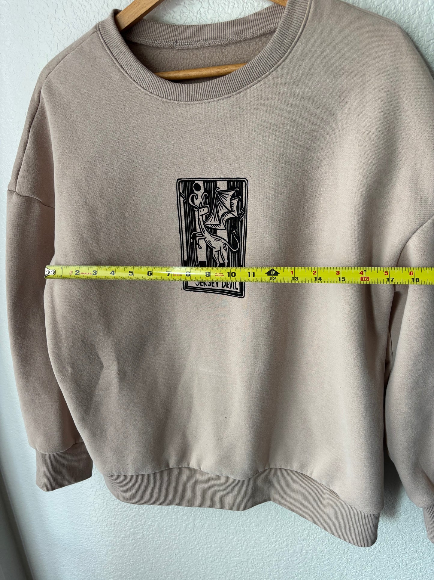 M-L Jersey devil sweater