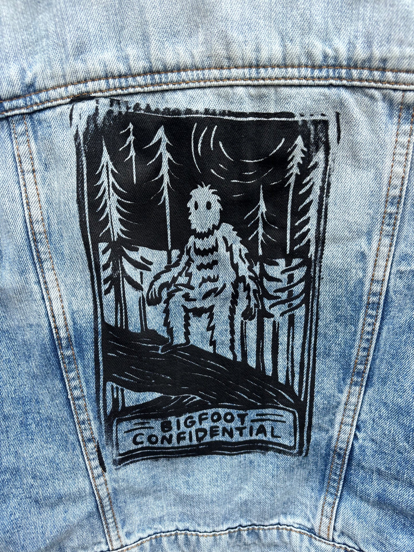 M - Bigfoot confidential Jean jacket