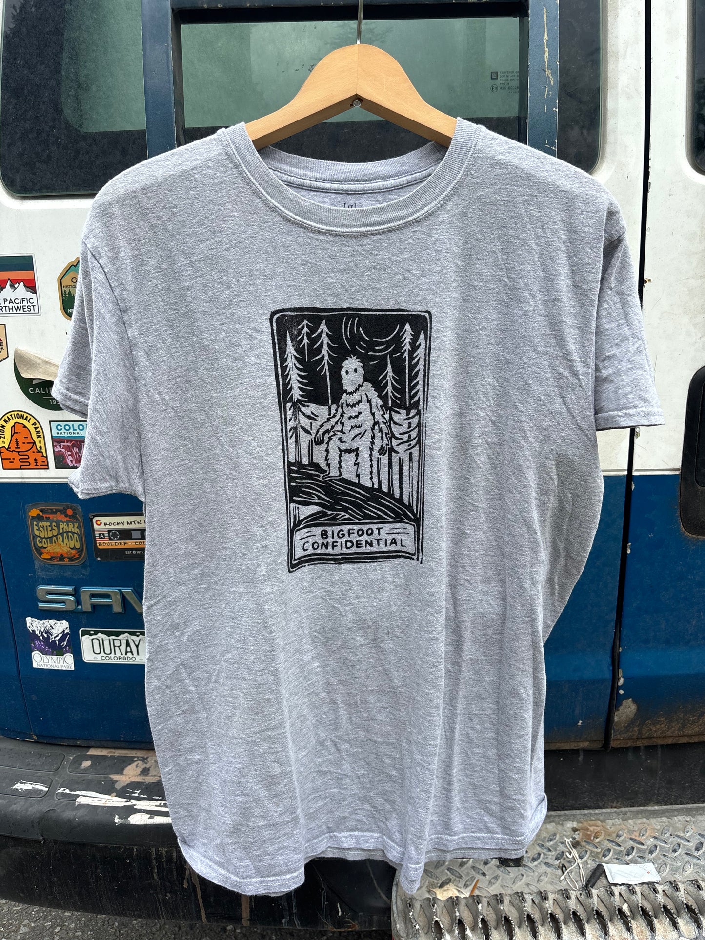 L - Bigfoot confidential T-shirt