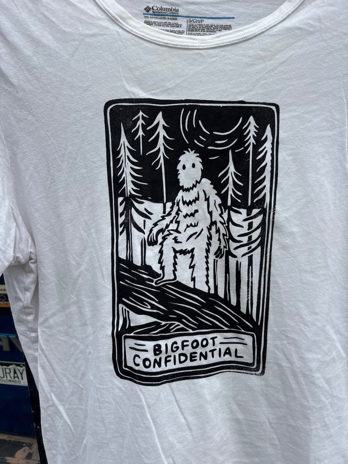 S - Bigfoot confidential T-shirt