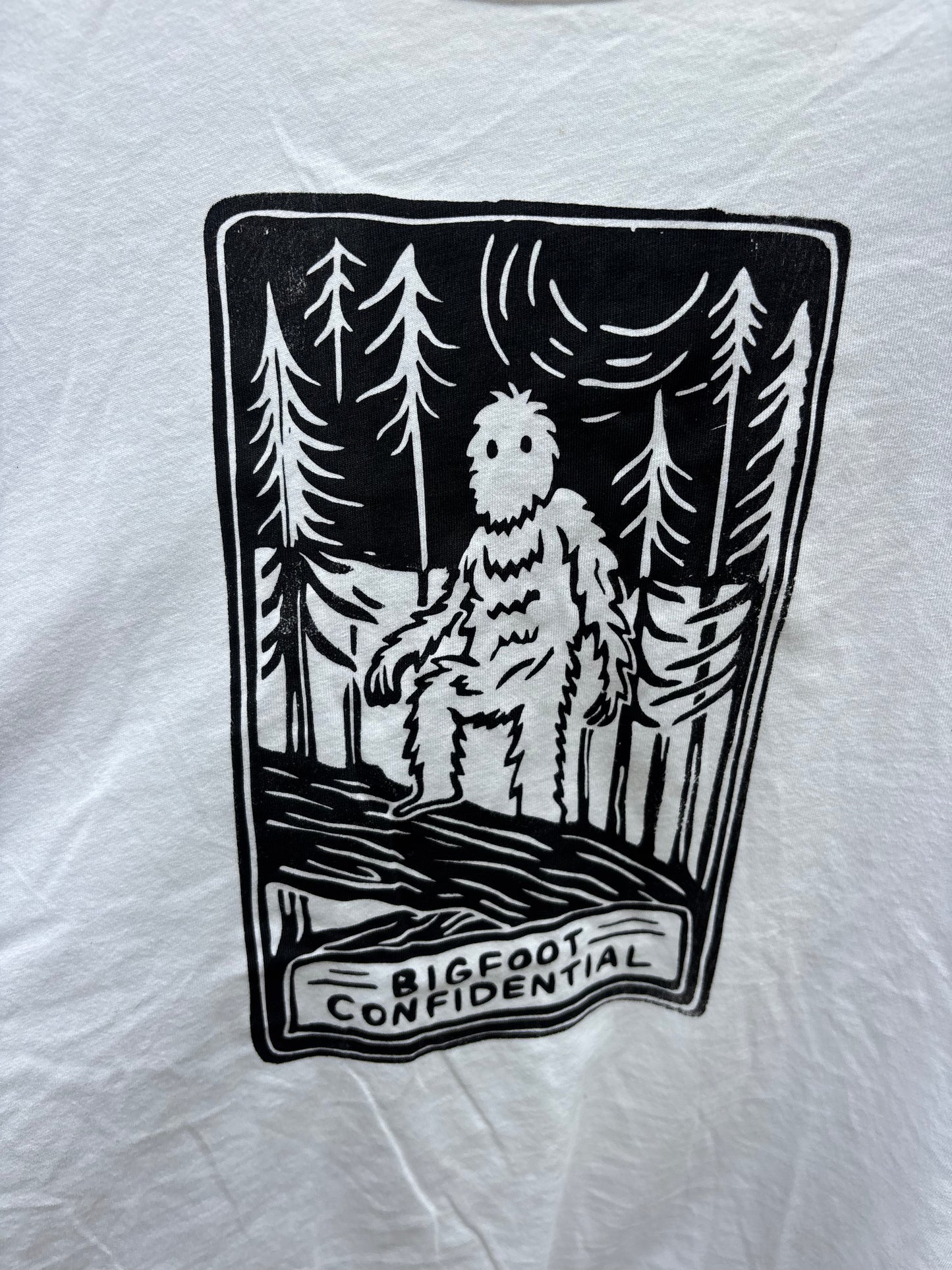 S - Bigfoot confidential T-shirt