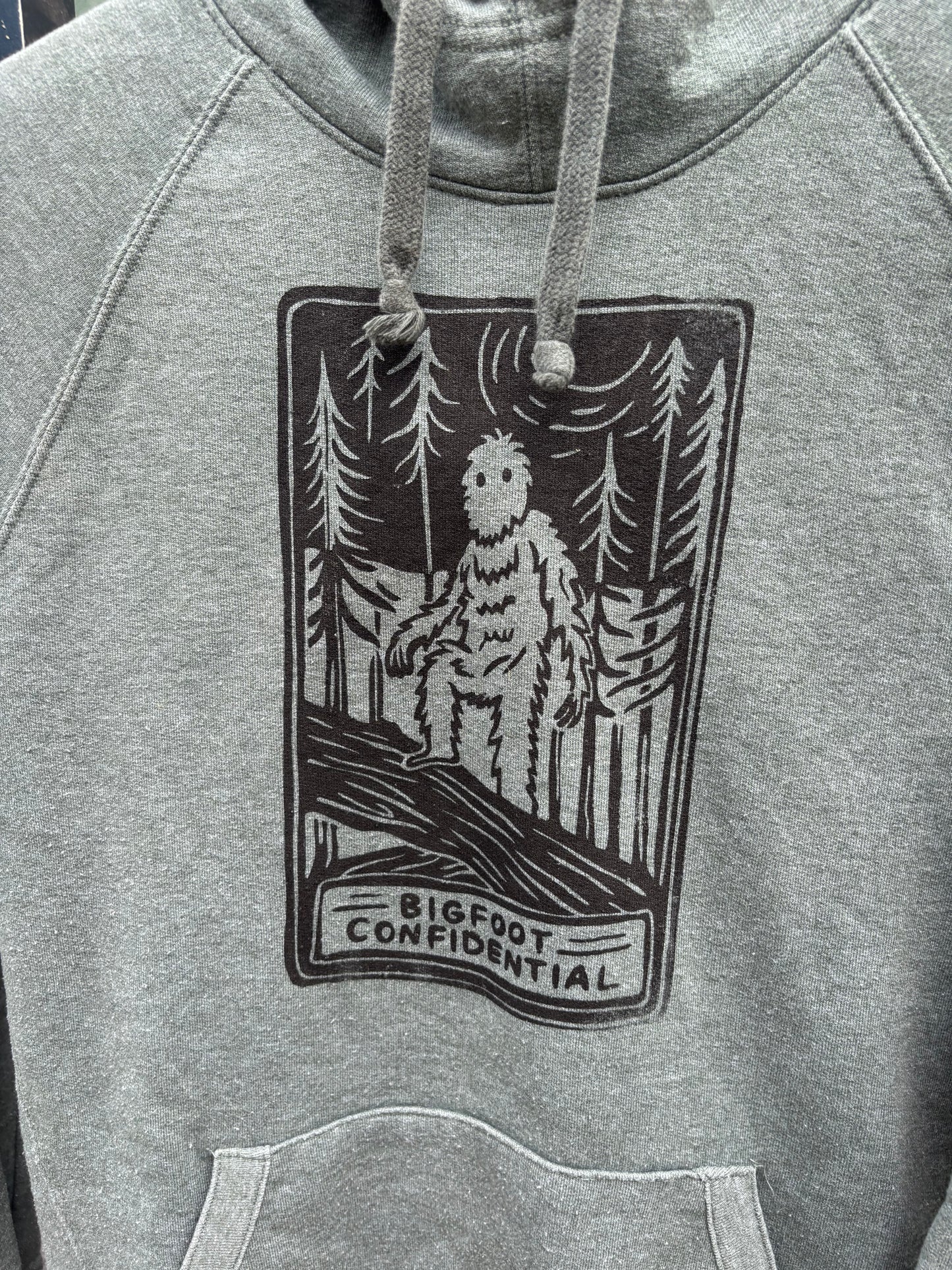 L - Bigfoot confidential hoodie