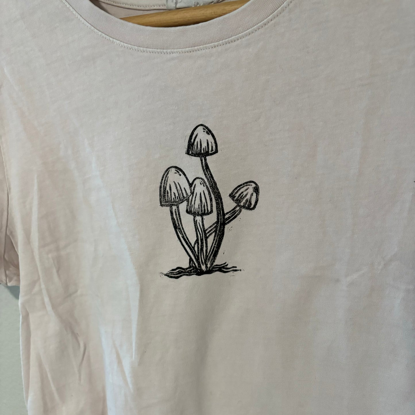 M - Fairy caps T-shirt