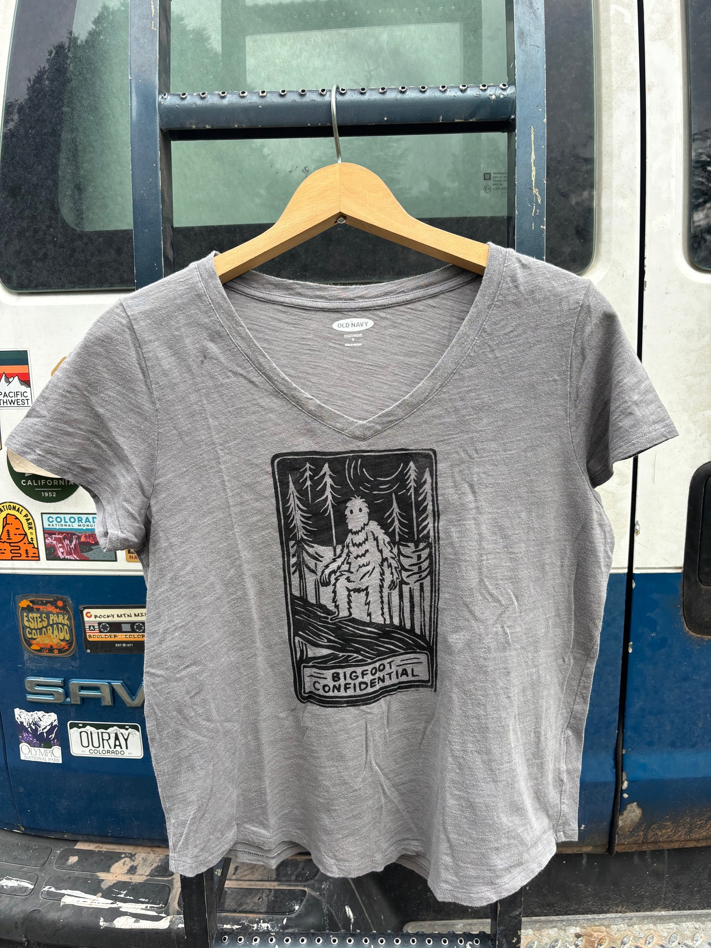 S - Bigfoot confidential T-shirt