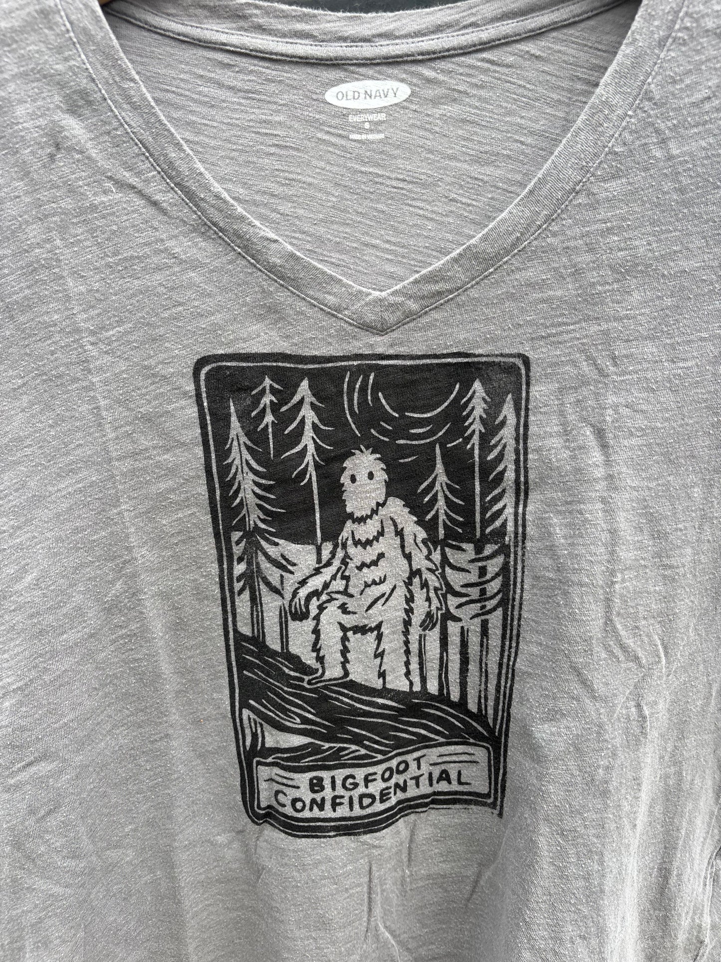 S - Bigfoot confidential T-shirt