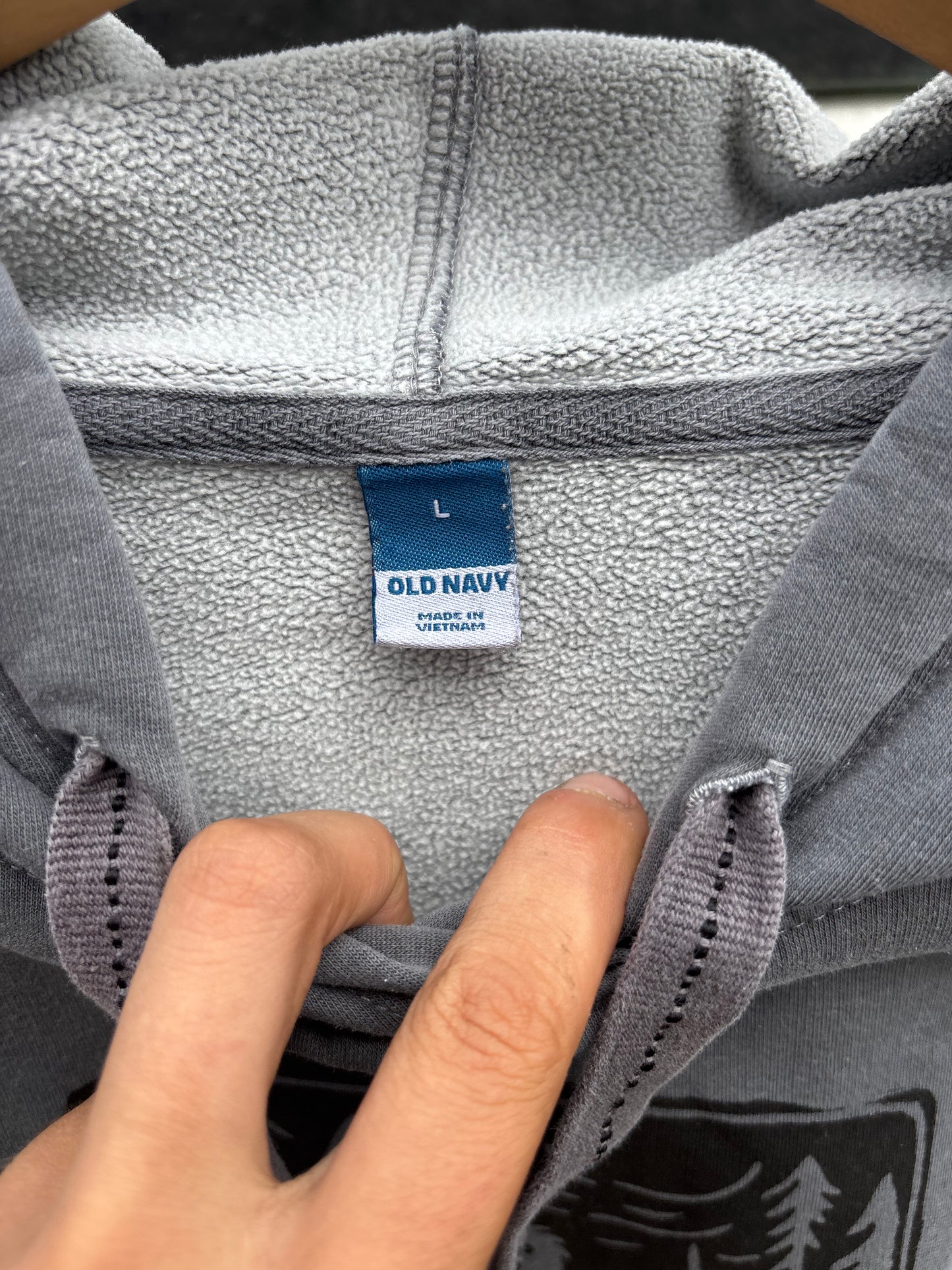 L - Bigfoot confidential cropped hoodie