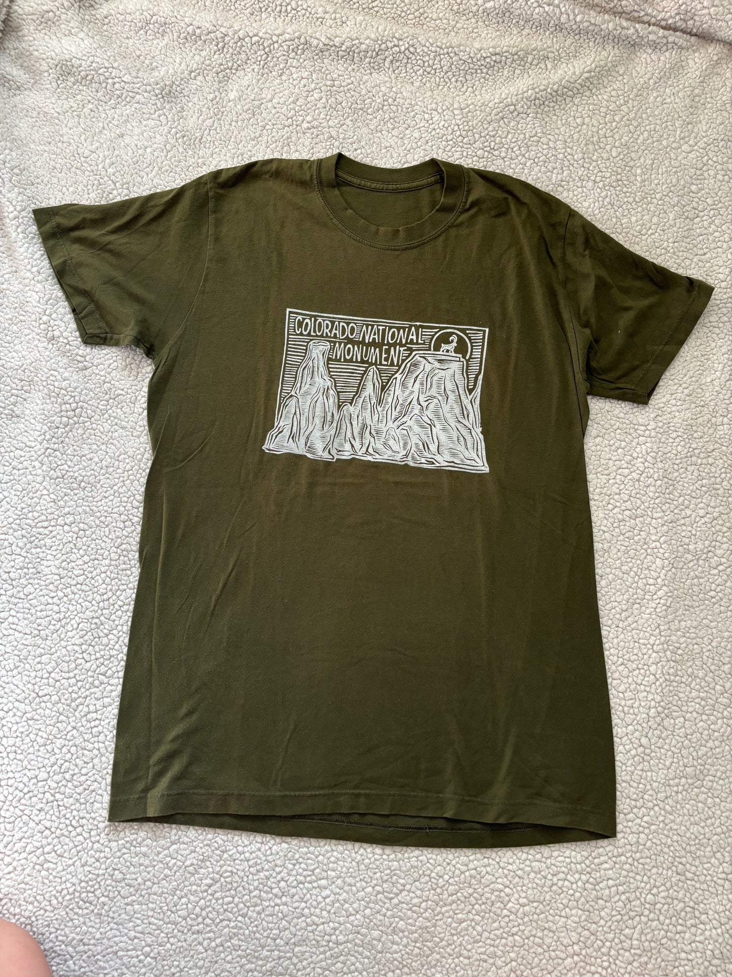 L - Monument T-shirt