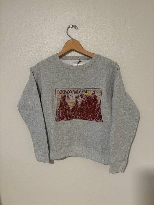 M jr - monument sweater