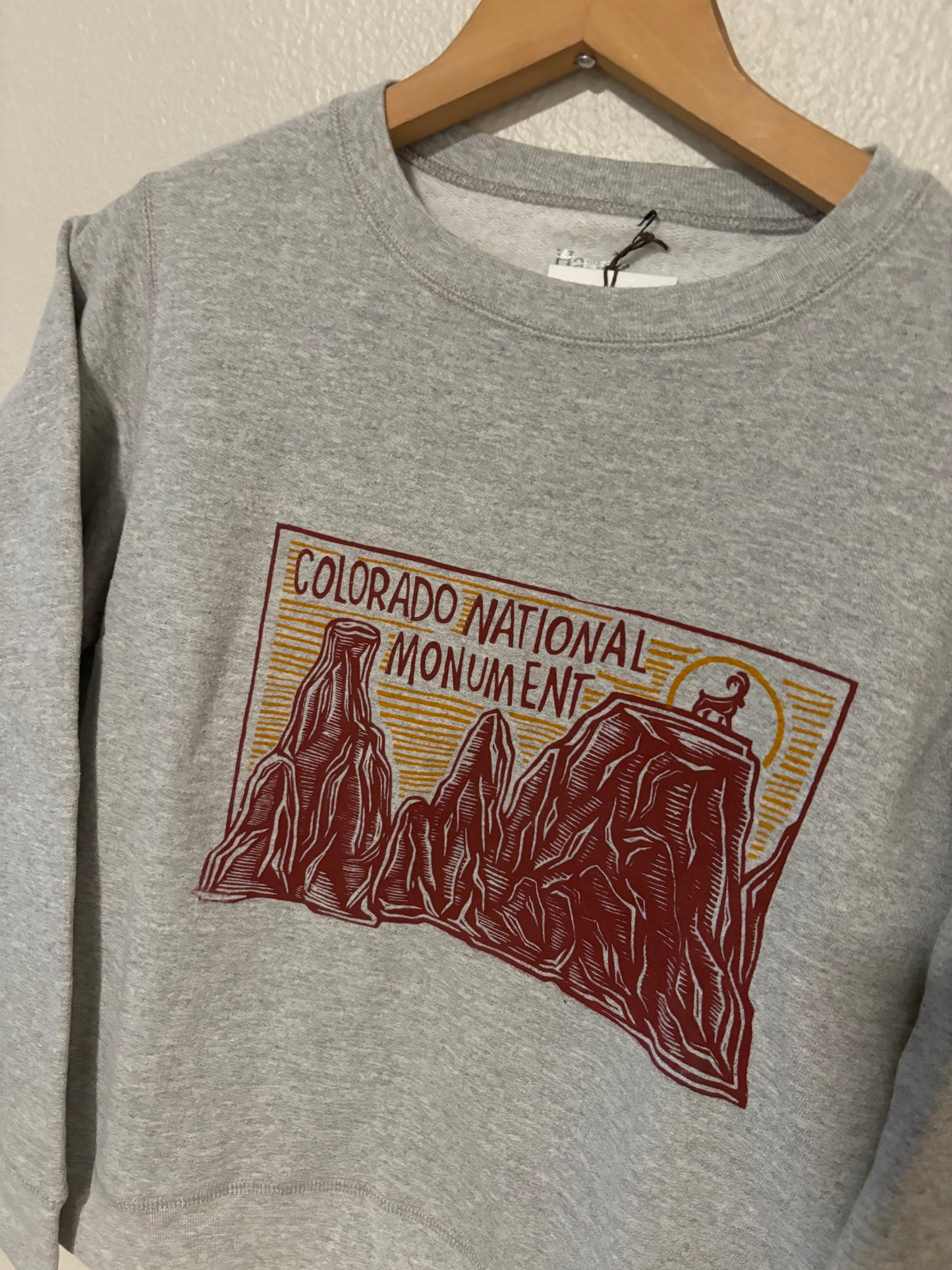 M jr - monument sweater