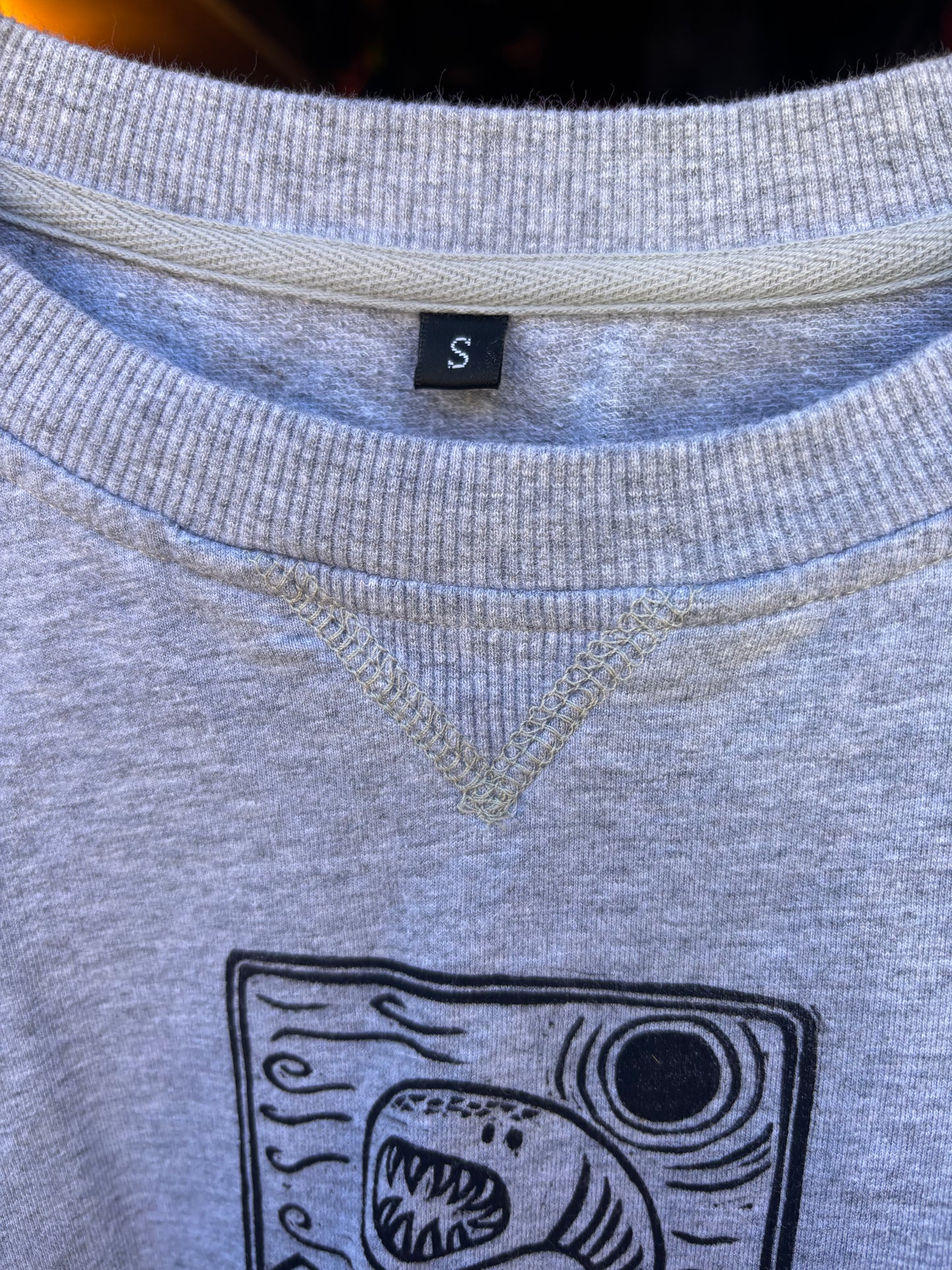 S Mongolian deathworm sweater