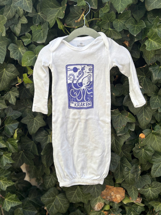 0-6m Kraken sleeper gown