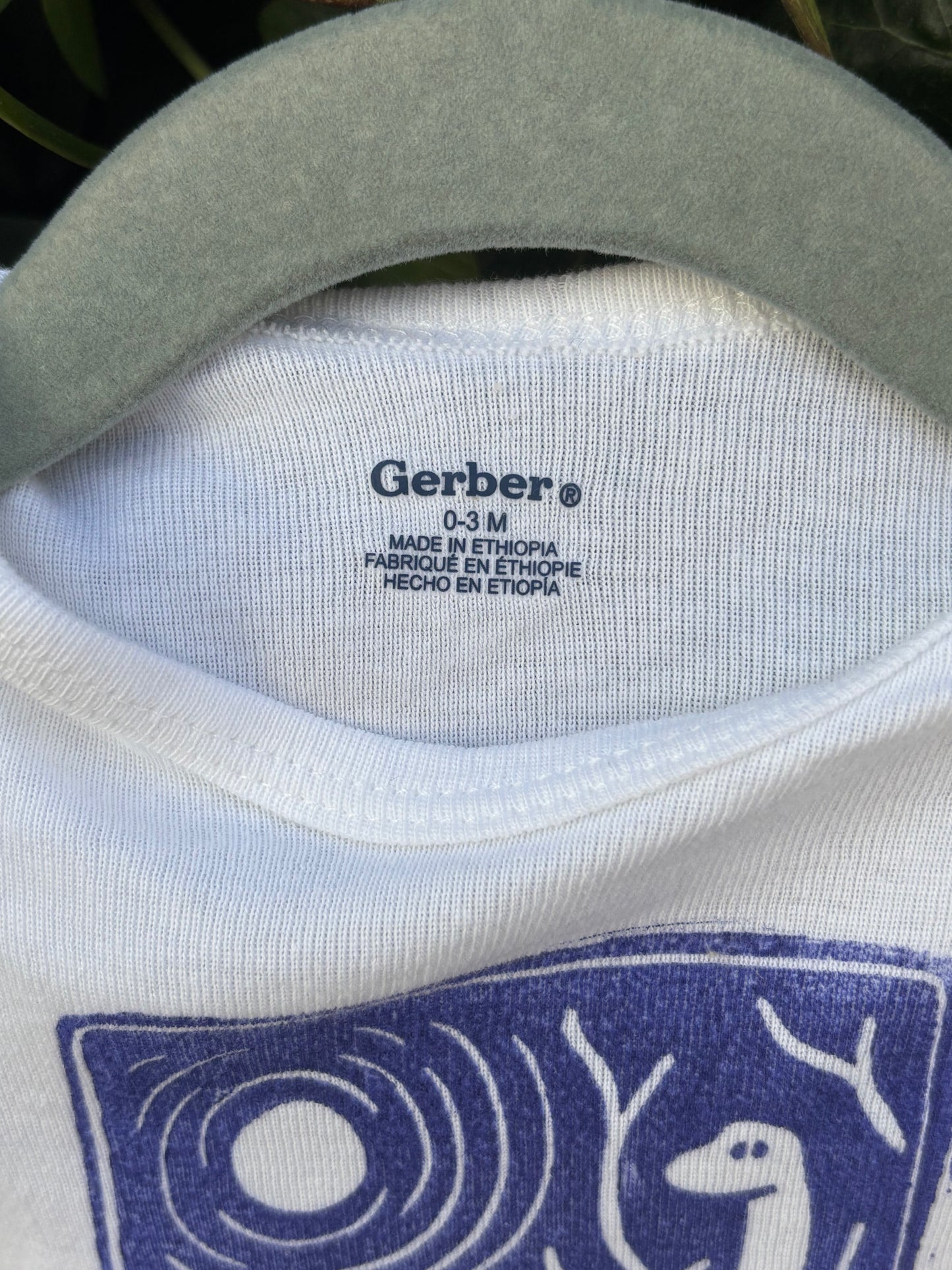 0-3m Mokele-Mbembe onesie