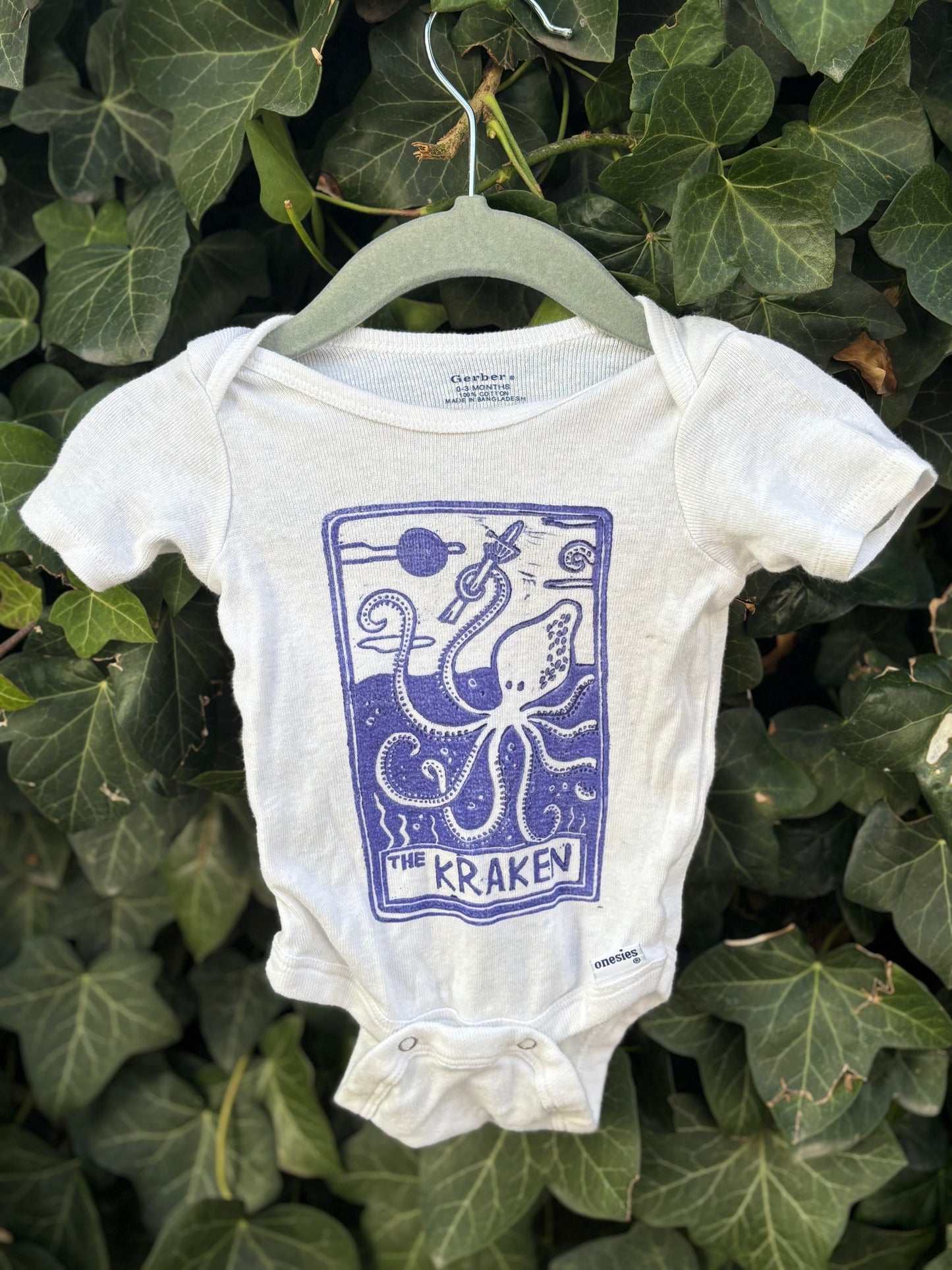 0-3m Kraken onesie