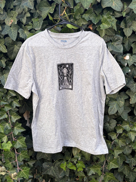 L Flatwood monster T-shirt
