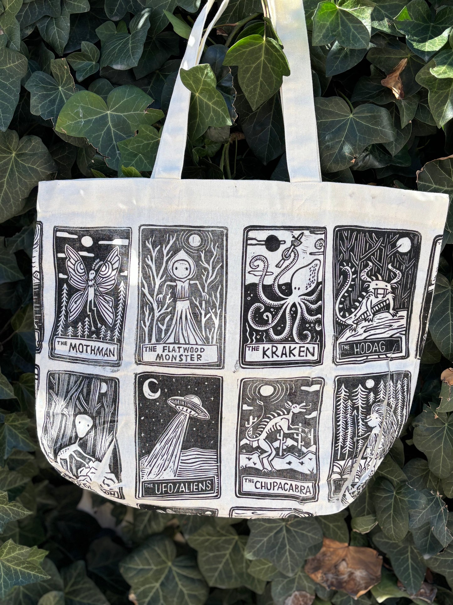 Tarot cryptids tote bag single sided