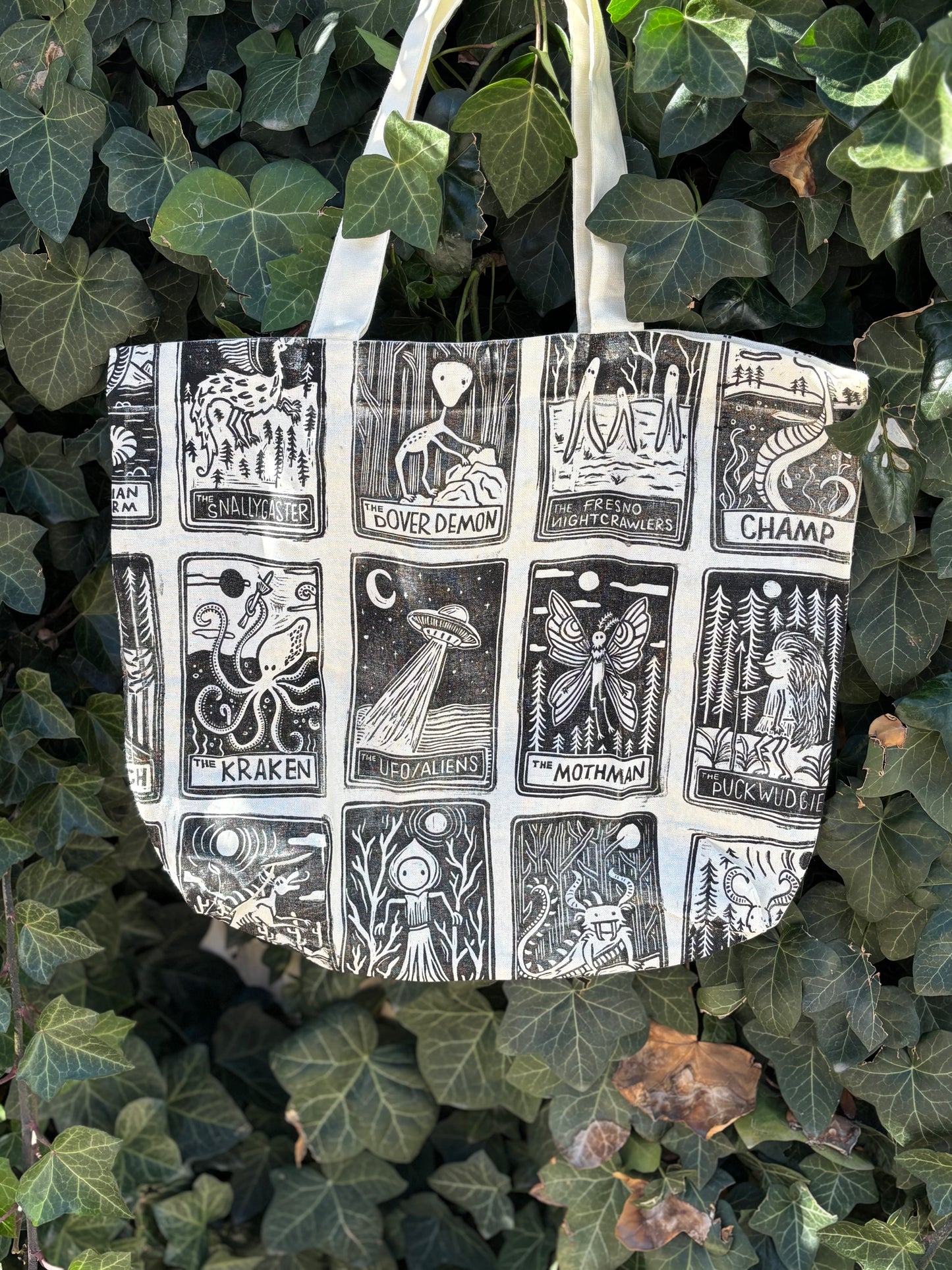 Tarot cryptids tote bag single sided