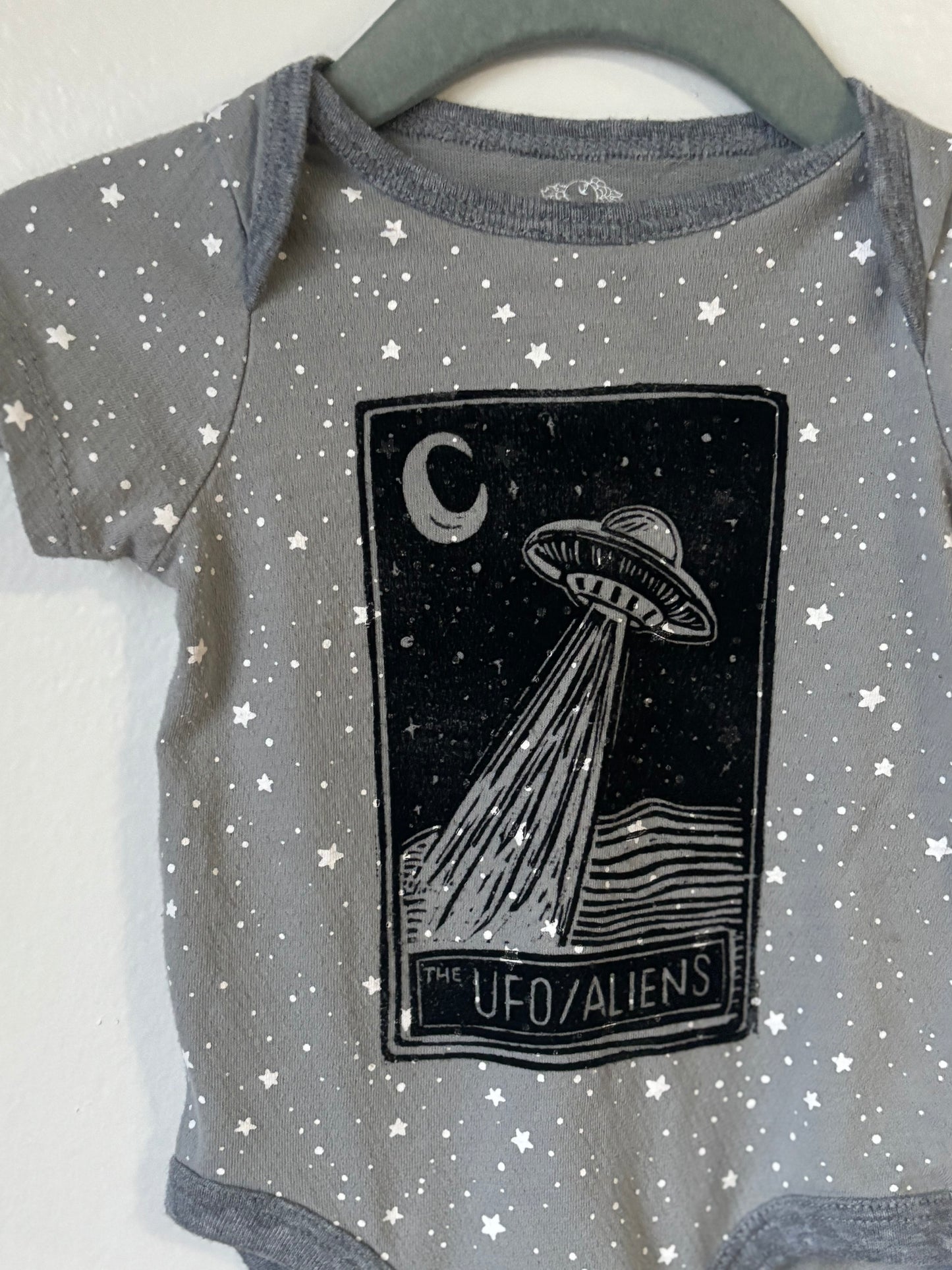 3-6m UFO onesie