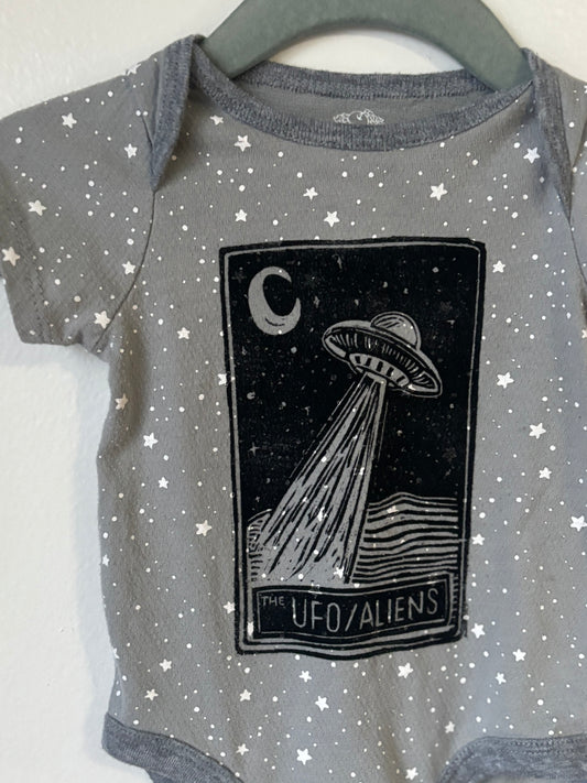 3-6m UFO onesie