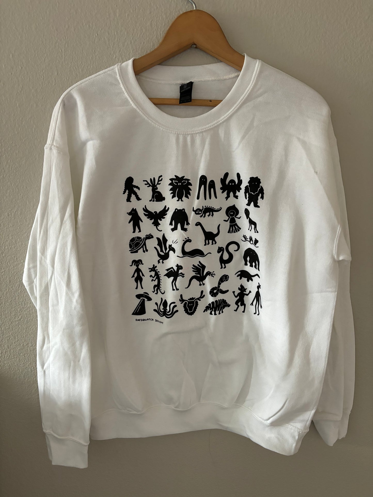 M - Mini monsters Crew neck