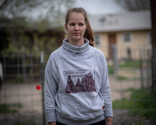 L - Monument neck hoodie